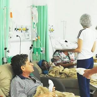 Estudantes levam apoio e solidariedade a pacientes com câncer em BH