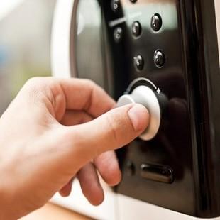 Alimentos cozidos no microondas podem  provocar câncer?