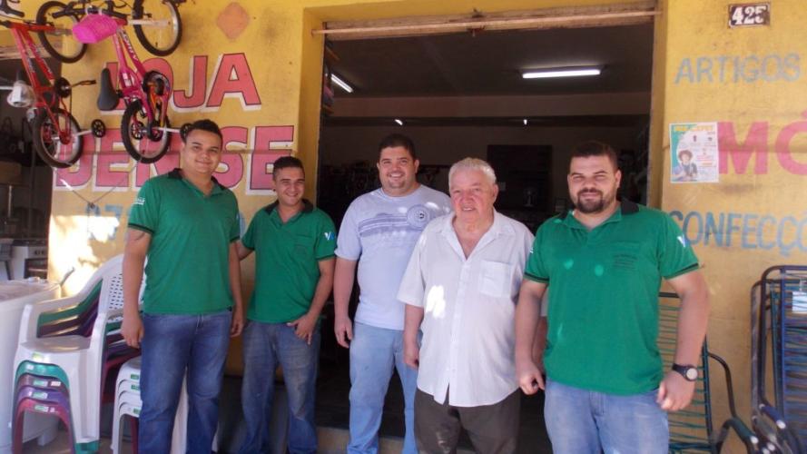 LOJA DENISE: TEM DE TUDO, INCLUSIVE SOLIDARIEDADE.