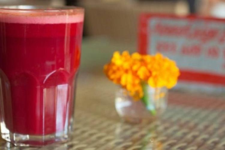 Suco de fruta aumenta risco de câncer, alerta estudo